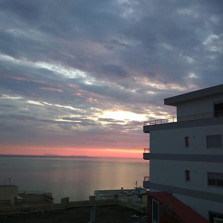 Apartments & Hotel Eleanna Sarande Exterior photo