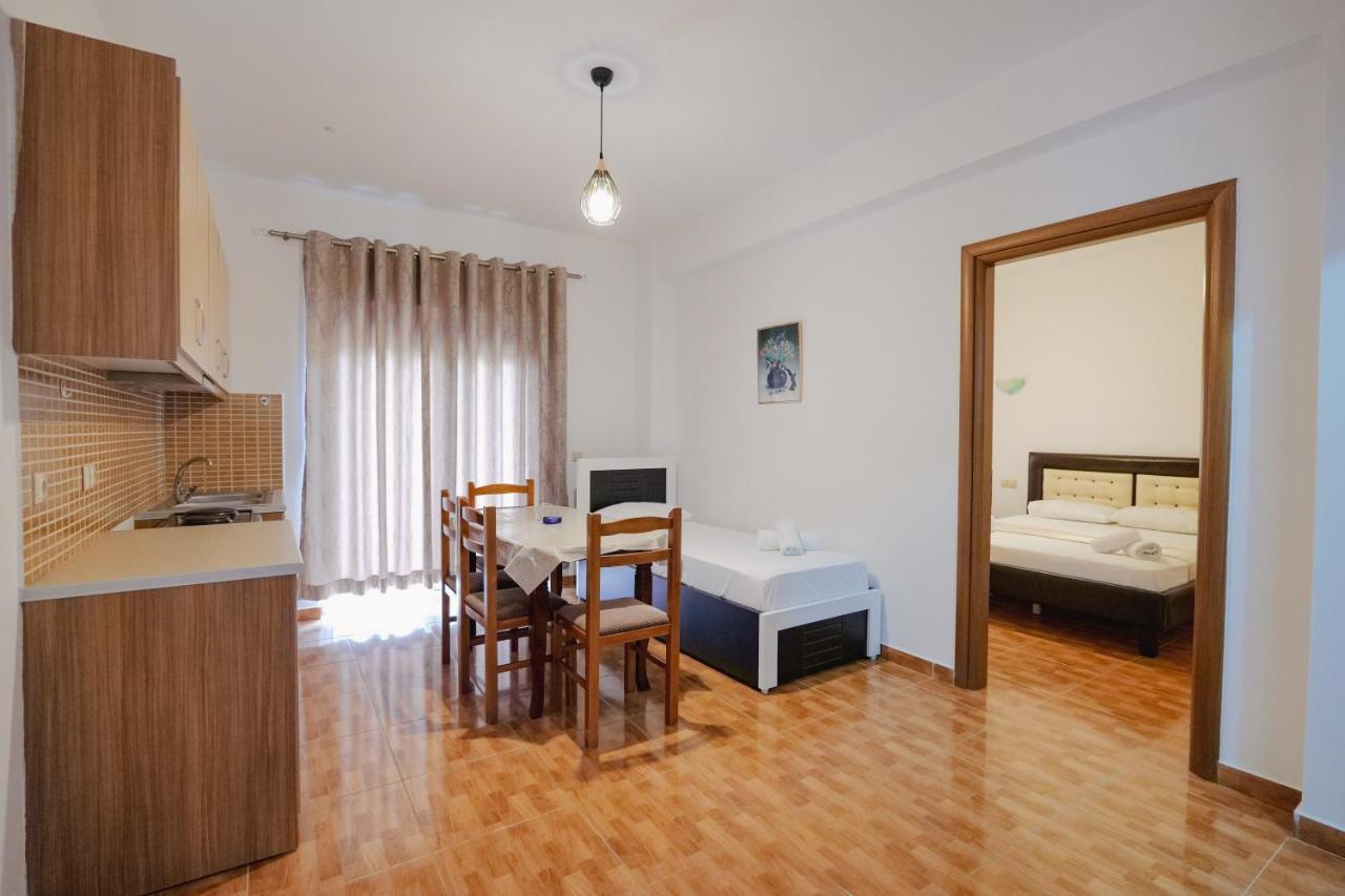 Apartments & Hotel Eleanna Sarande Exterior photo