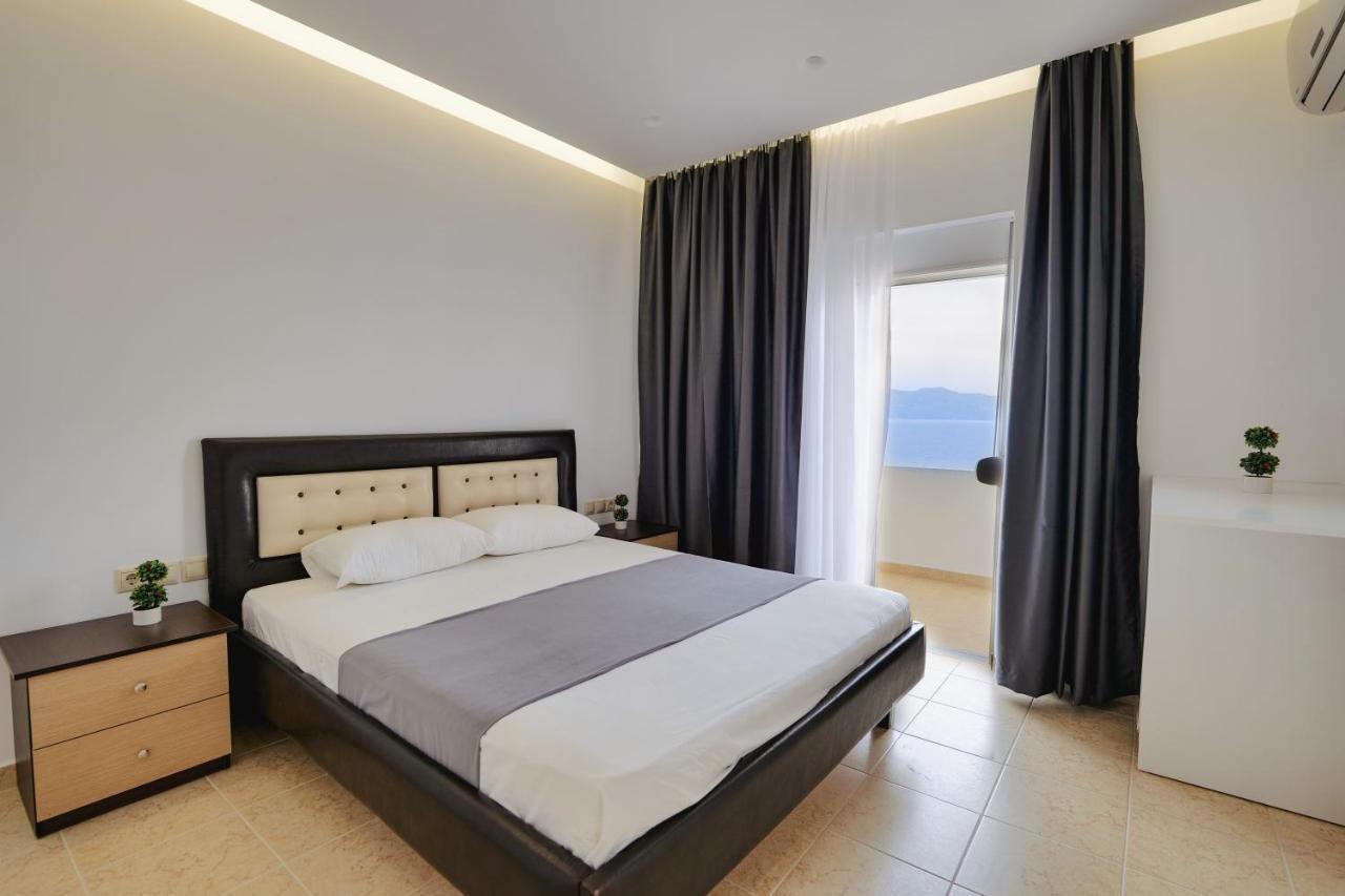 Apartments & Hotel Eleanna Sarande Exterior photo