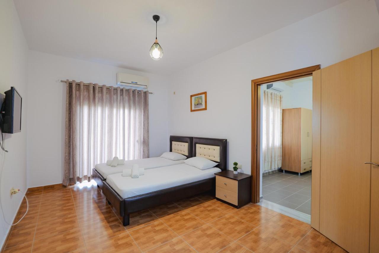 Apartments & Hotel Eleanna Sarande Exterior photo