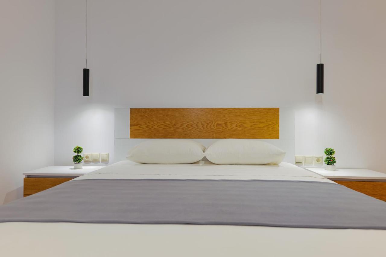 Apartments & Hotel Eleanna Sarande Exterior photo