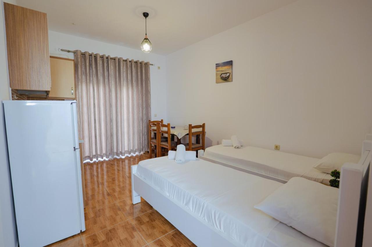 Apartments & Hotel Eleanna Sarande Exterior photo