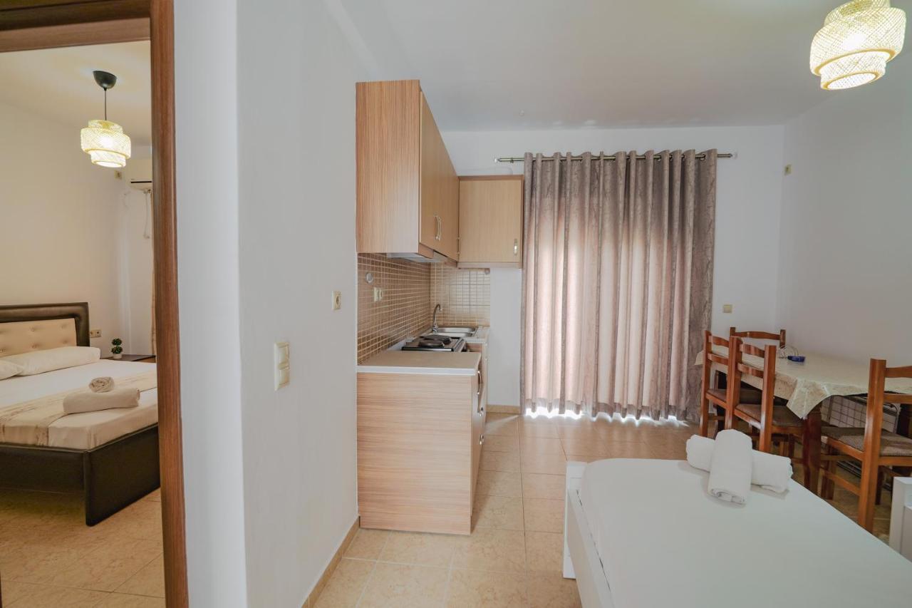 Apartments & Hotel Eleanna Sarande Exterior photo
