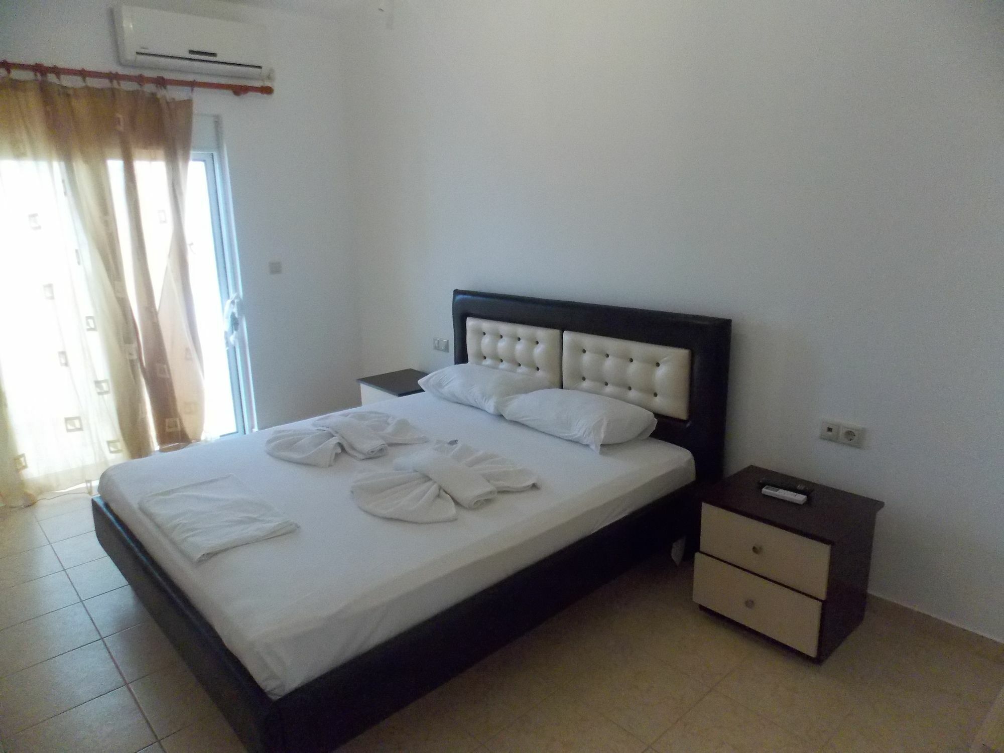 Apartments & Hotel Eleanna Sarande Exterior photo
